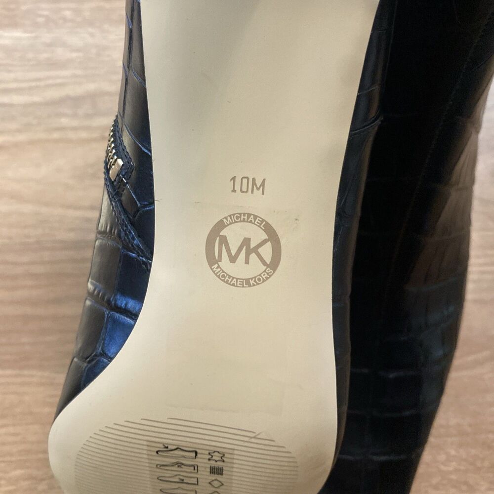Michael Kors Womens Cosmo Croc-Embossed Kitten Heel Booties Black size 10 New - Picture 9 of 11
